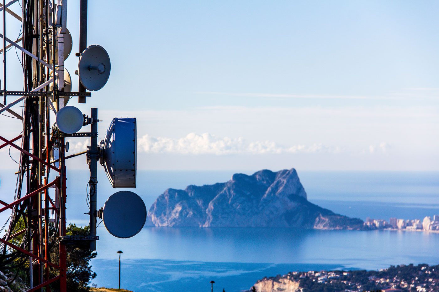 Telecommunication antennas EMFs