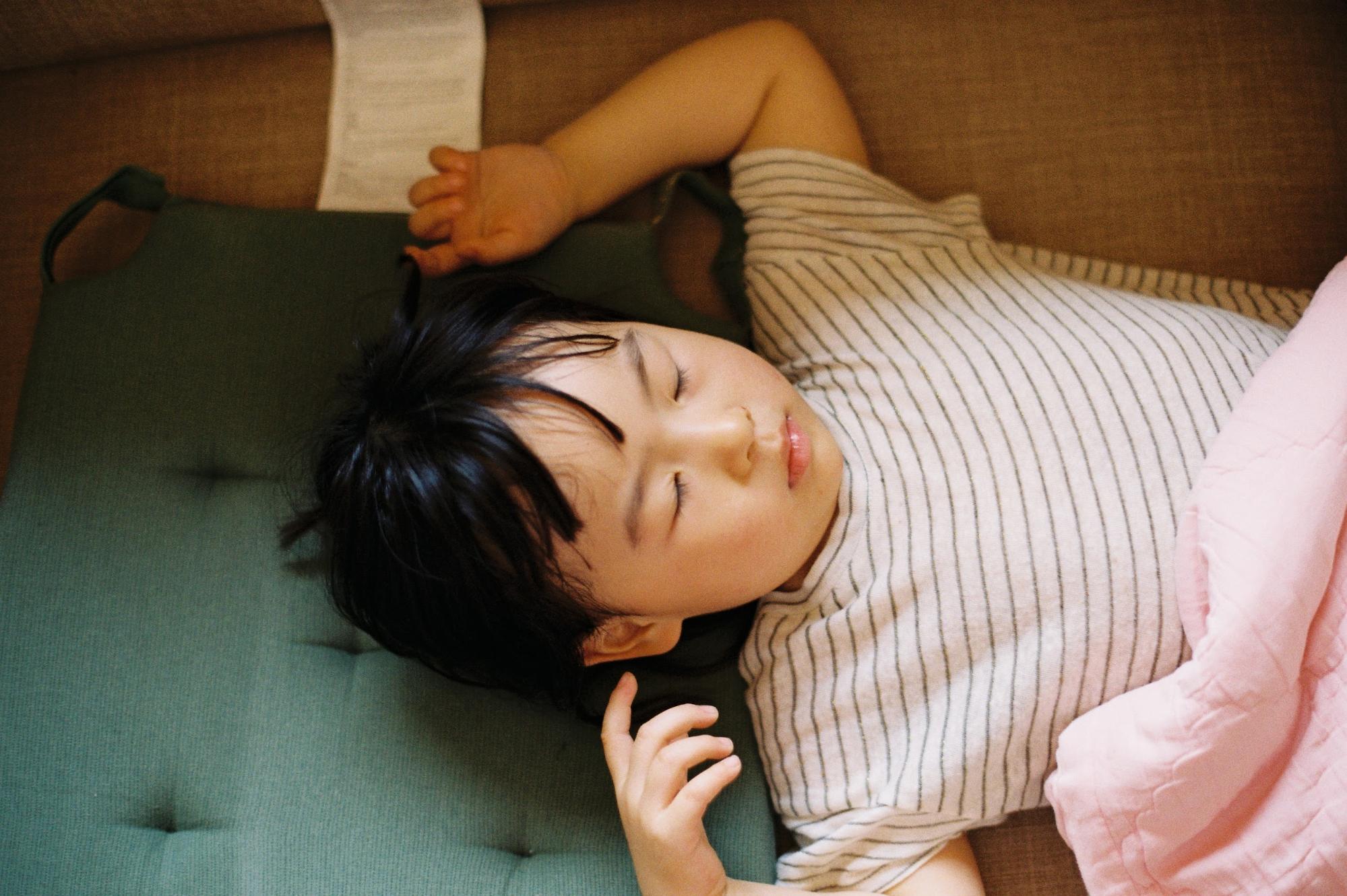 child sleeping child sleeping