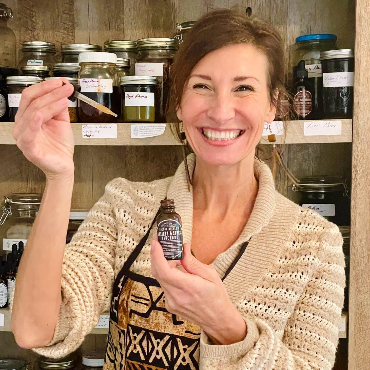 Nicole Apelian with tinctures Nicole Apelian with tinctures