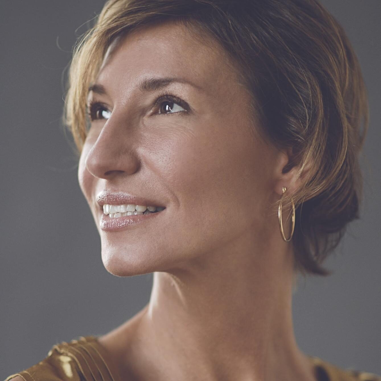 Nicole Apelian profile