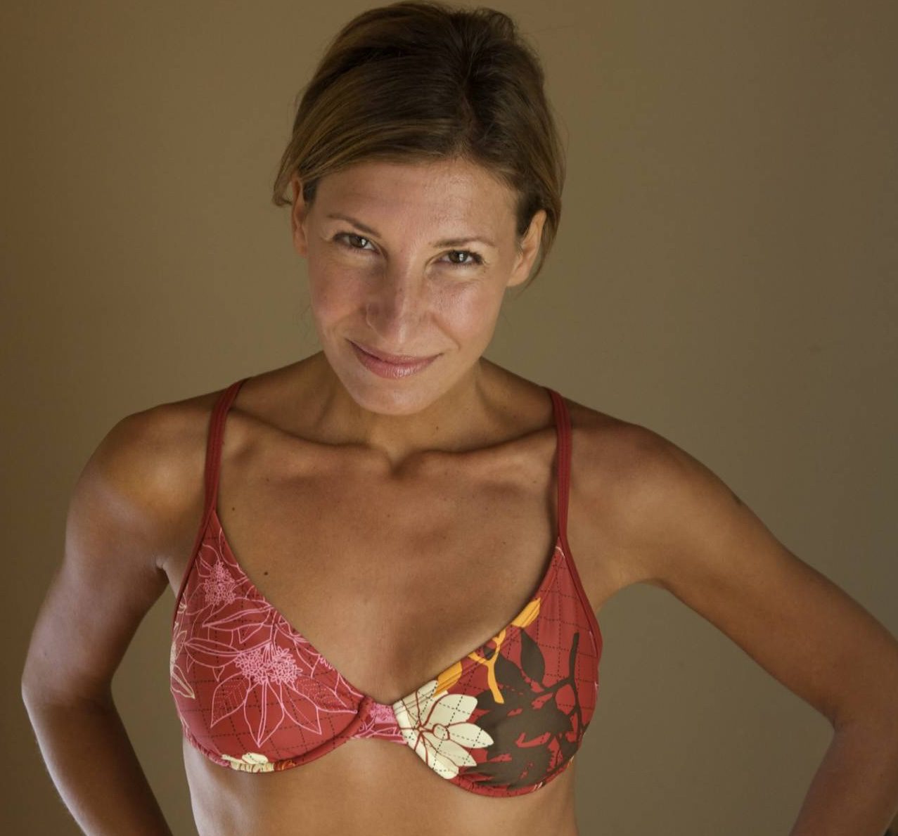 Nicole Apelian in bikini